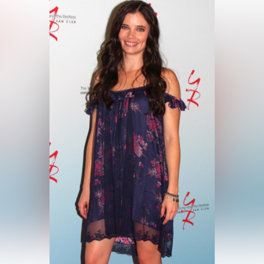 Free People Intimately Floral Lace Ruffle Dress Size Medium , Cold Shoulder